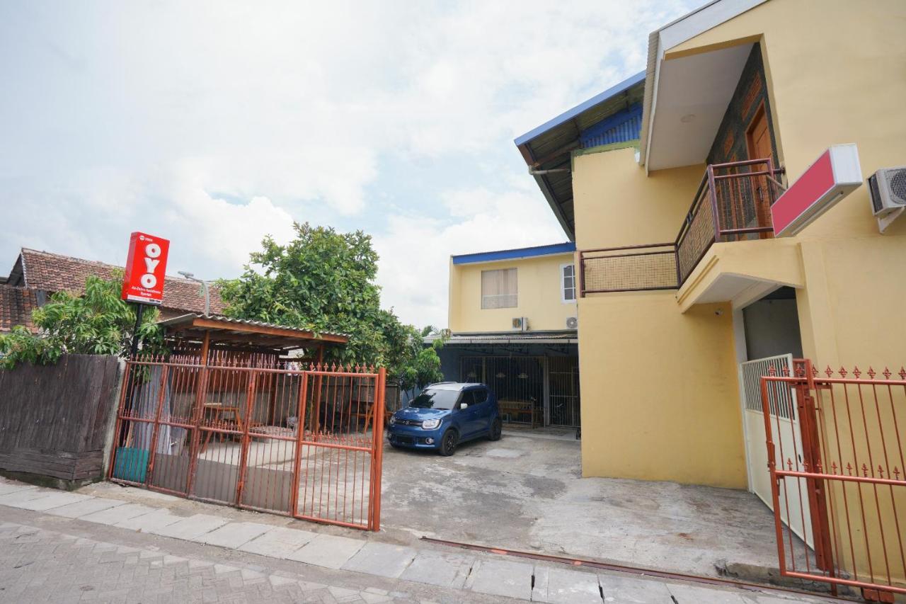Oyo 2656 Az Zahra Residence Syariah Surabaya Eksteriør billede